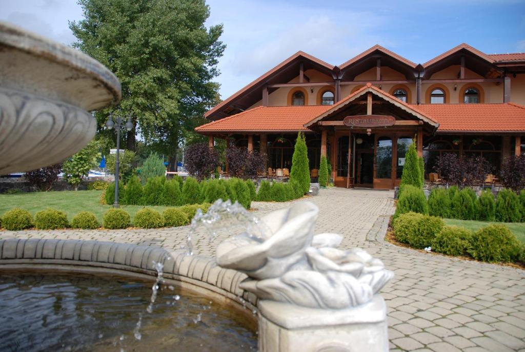 Hotel Ros Pisz Kültér fotó