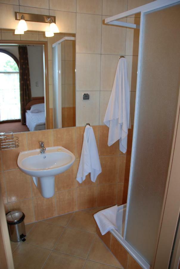 Hotel Ros Pisz Kültér fotó